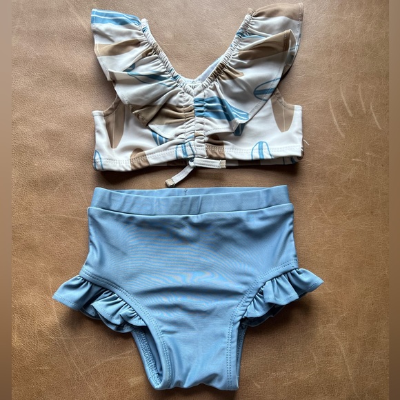 kate quinn Other - Kate Quinn Swim 12-18 EUC Surfboard Print